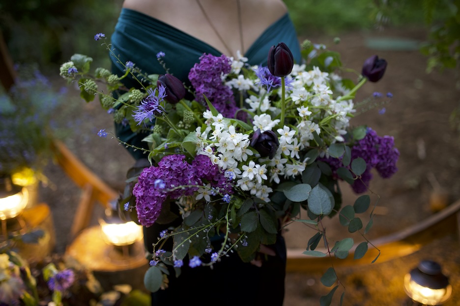 Bouquet captured during a milestone session at Menizei